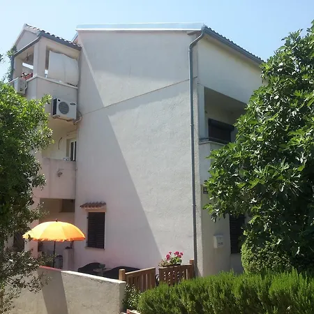 Apartment Jola